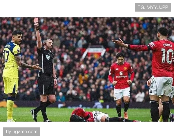 阿贾克斯主帅坚守进攻哲学，球队状态回升重燃胜利信心