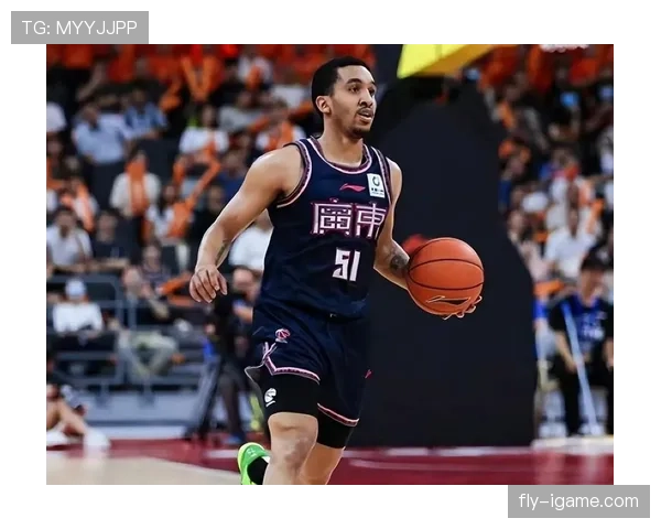 布莱顿防守体系解析:战术创新如何助力球队稳健提升竞争力 布莱顿防守体系解析:战术创新如何助力球队稳健提升竞争力