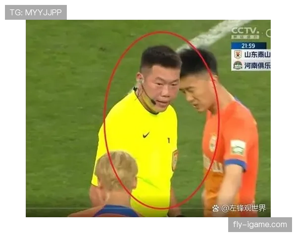 裁判出牌标准详解:如何判定不同犯规的黄牌红牌处罚规则 裁判出牌标准详解:如何判定不同犯规的黄牌红牌处罚规则