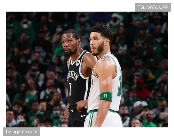 特雷·杨无球跑动提升投篮效率，拉开进攻空间显著增强团队火力